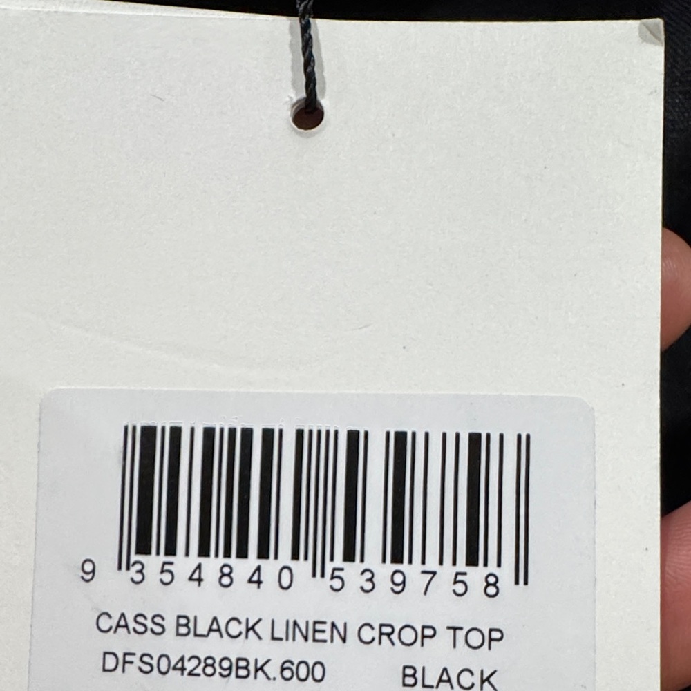 DISSH Black One-Shoulder Cropped Top - Picture 10 of 10